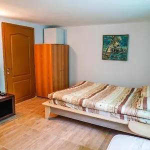 https://top-center-studio-3.sofiahotelsbg.com
